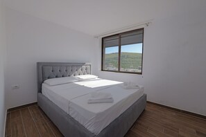 Apartamento luxo | Wi-Fi de cortesia, roupa de cama