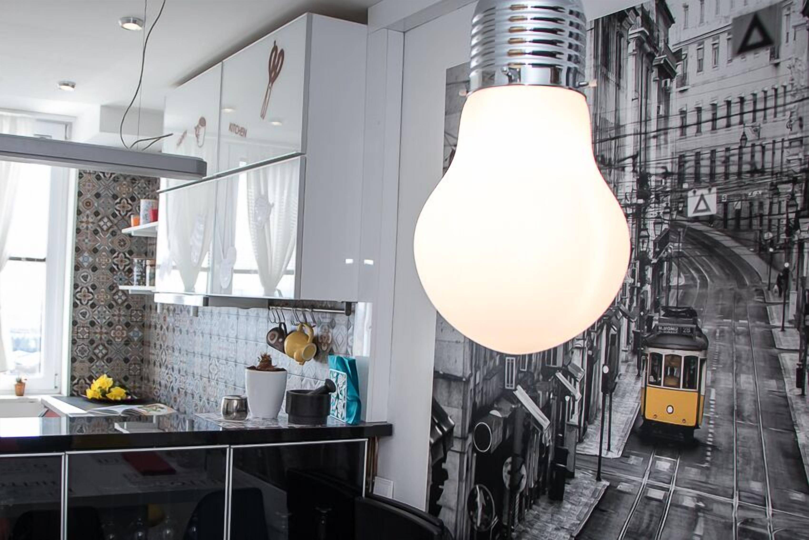 Deluxe Apartment, City View | Private kitchen | Full-sized fridge, microwave, oven, stovetop