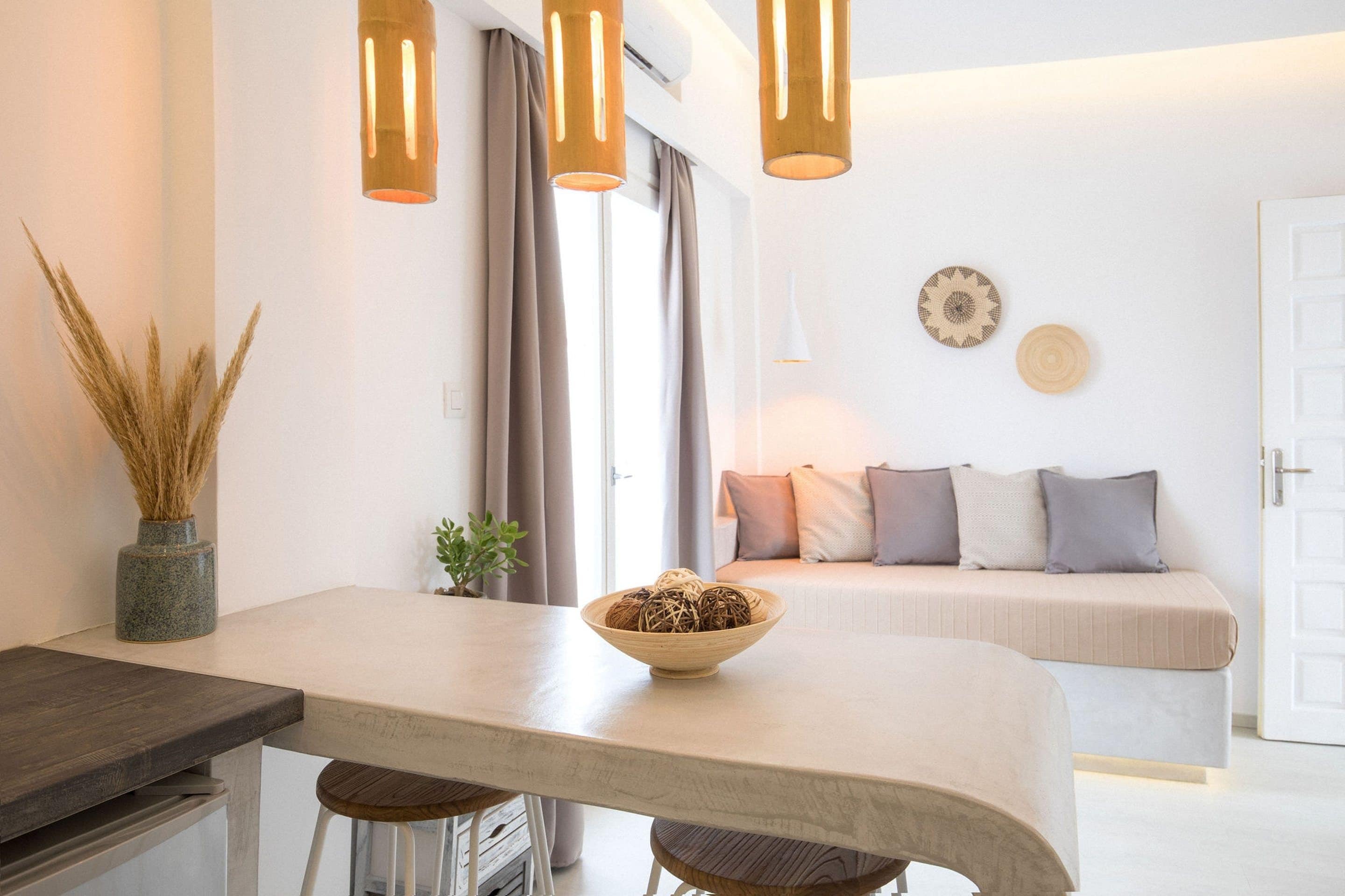 Superior-Apartment | Hochwertige Bettwaren, Zimmersafe, Bügeleisen/Bügelbrett