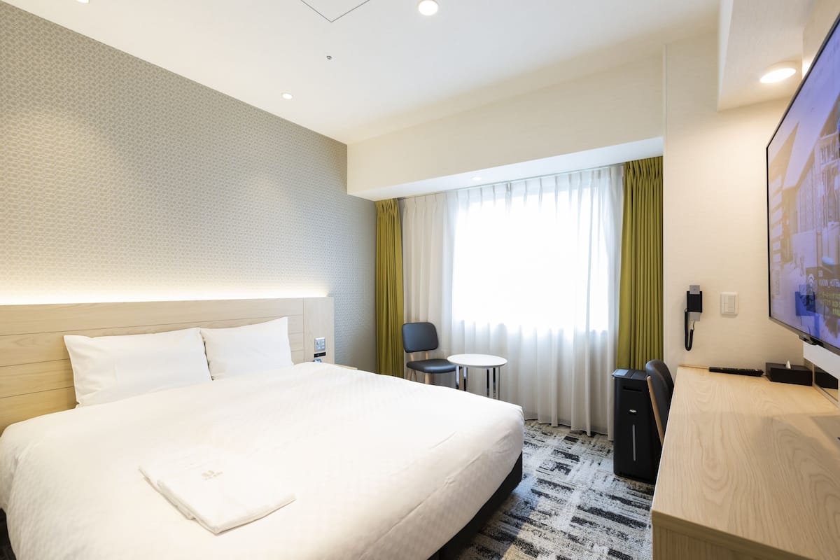 Deluxe Double Room | Down duvets, blackout curtains, soundproofing, iron/ironing board
