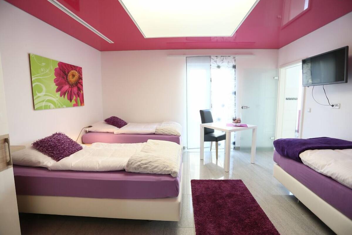Free WiFi, bed sheets