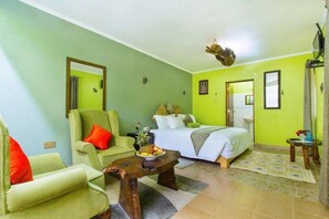 Premium bedding, memory foam beds, desk, laptop workspace - Lukenya Motorcross (Athi River)