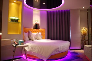 Minibar, desk, blackout curtains, free WiFi