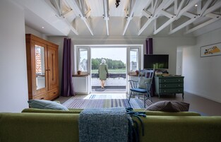 Comfort Suite, Balcony, Garden View | Hypo-allergenic bedding, in-room safe, individually decorated