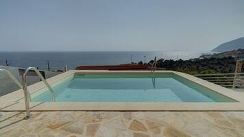 Villa 3 Bedrooms with Small Private Pool | Kolam renang persendirian