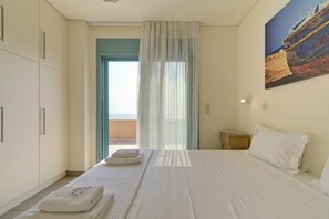 Villa 3 Bedrooms with Private pool, Accessible | 3 bedrooms, premium bedding, in-room safe, individually decorated