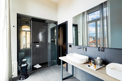 Amadomus Luxury suites