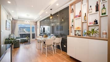 全景公寓, 2 间卧室, 海洋景观, 海滨 | 客房内用餐