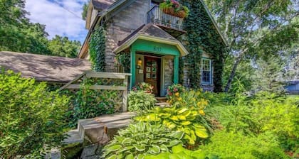 James Mulvey Carriage House Inn