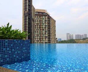 Outdoor pool - D Pristine Family Suite By Holi (Iskandar Puteri)