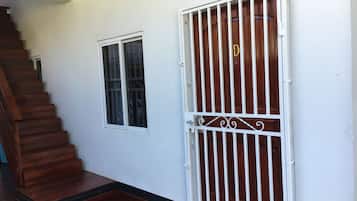 Entrada al alojamiento