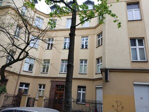 アパートメント | アイロン / アイロン台、WiFi (無料)、ベッドシーツ