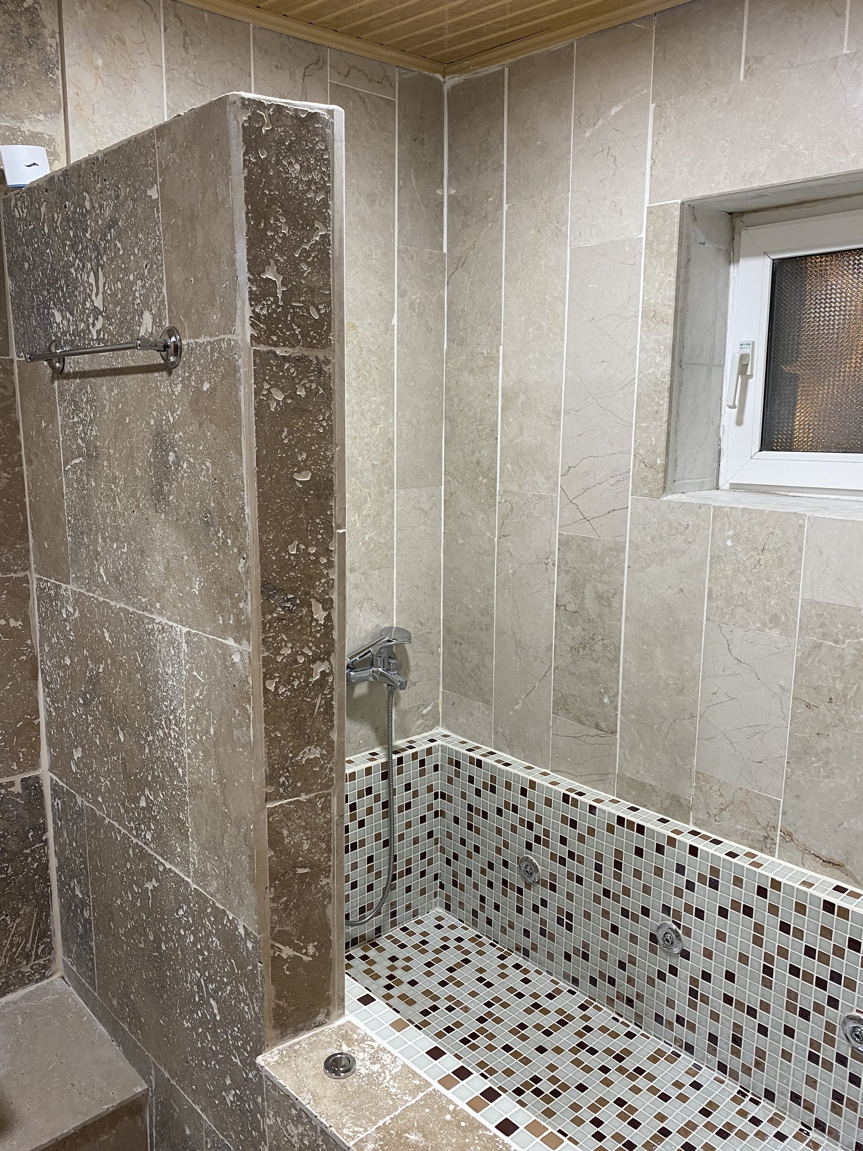 standard room, garden view | bathroom | free toiletries, hair dryer, slippers, bidet