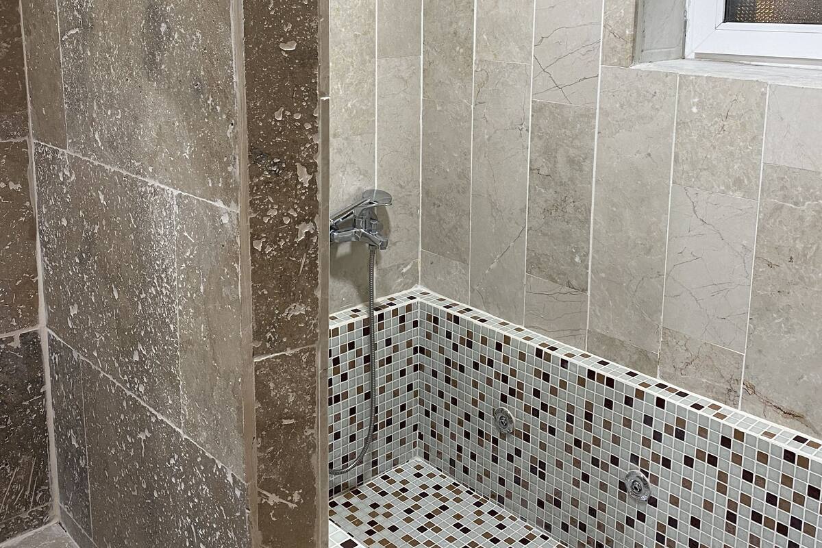 standard room, garden view | bathroom | free toiletries, hair dryer, slippers, bidet