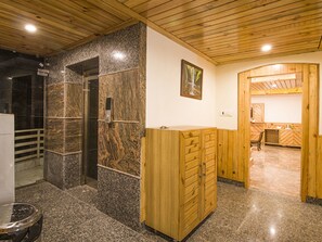 Interior - Hotel Mount Edge (Dharamshala)