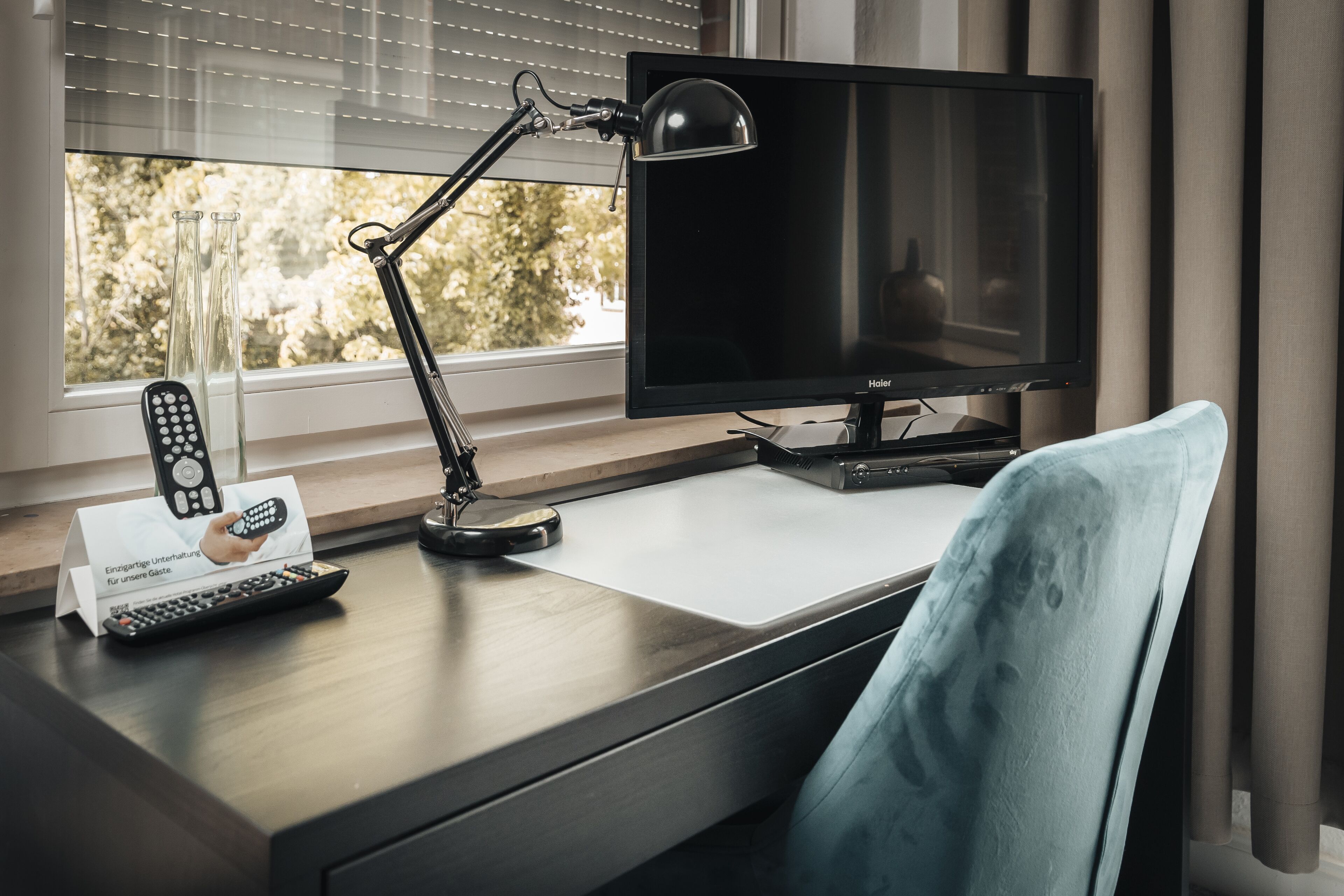 comfort double room, 1 queen bed, non smoking | hypo-allergenic bedding, individually furnished, desk, cots/infant beds