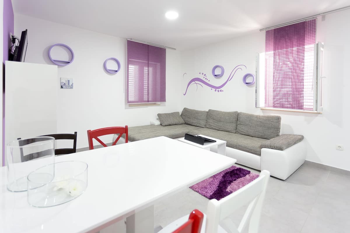 Apartament, 1 dormitori (Lavanda) | Zona de menjador de l'habitació