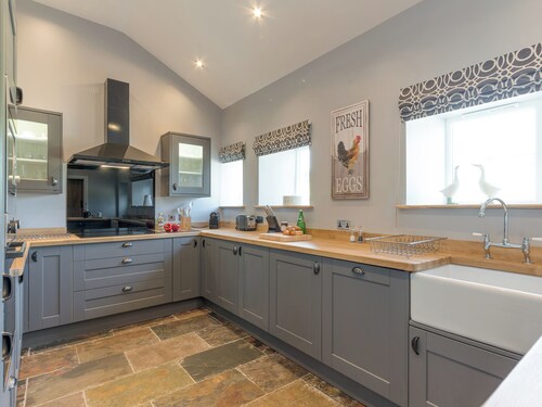 2 bedroom accommodation in Langthwaite, near Richmond