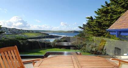 2 bedroom accommodation in Polzeath