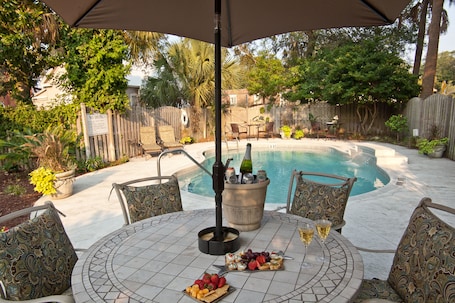 Seasonal outdoor pool