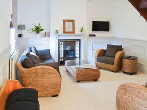 Living area - 2 bedroom accommodation in Newbiggin-by-the-Sea, near Morpeth (Newbiggin-by-the-Sea, near Morpeth)