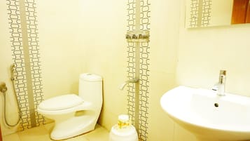 Tripla Deluxe | Bagno | Doccia, asciugamani