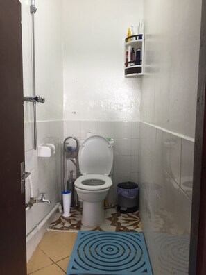 Double or Twin Room | Bathroom shower - Agadir Surf Hostel (Agadir)
