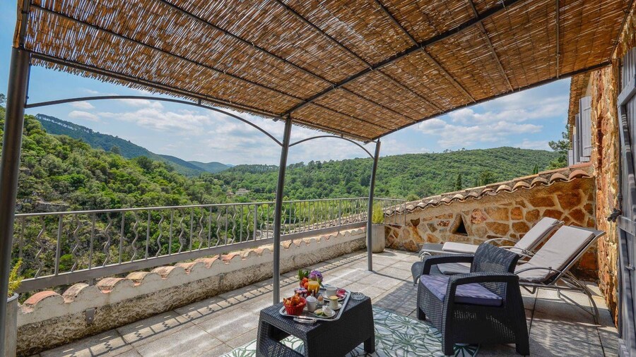 HĂŽtel les 3 Barbus