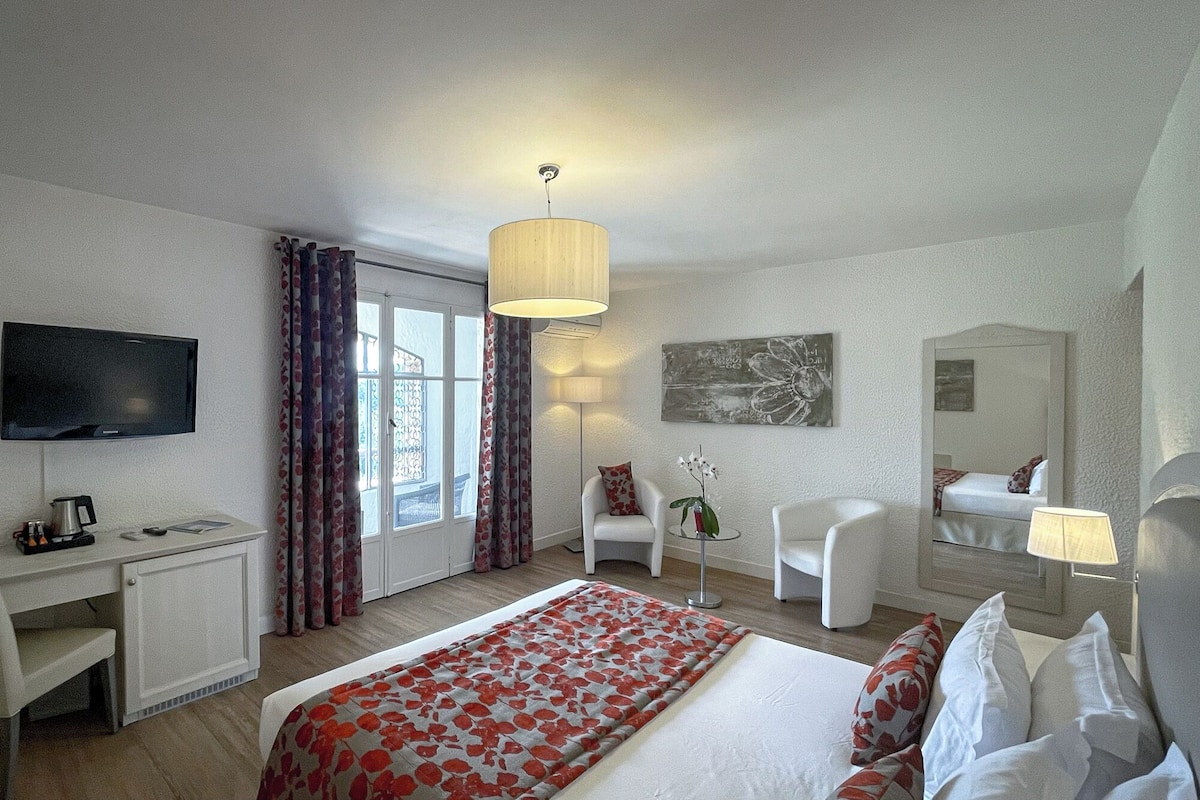 Premium bedding, minibar, in-room safe, individually decorated