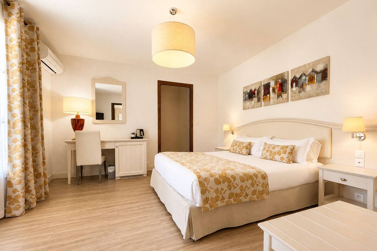 Superior Double Room (with Loggia) | Premium bedding, minibar, in-room safe, desk