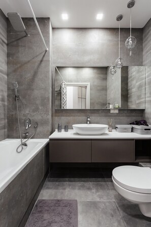 Apartment, 2 Bedrooms, Sea View (Two-Bedroom Apartment Sea View 41) | Bathroom | Shower, hair dryer, slippers, towels - Feeria Apartments (Odesa)