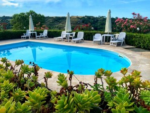 Seasonal outdoor pool - ChiaraLuce Country House (Massignano)