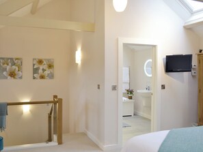 1 bedroom, free WiFi, bed sheets - 1 bedroom accommodation in St Buryan, near Sennen (St Buryan, near Sennen)