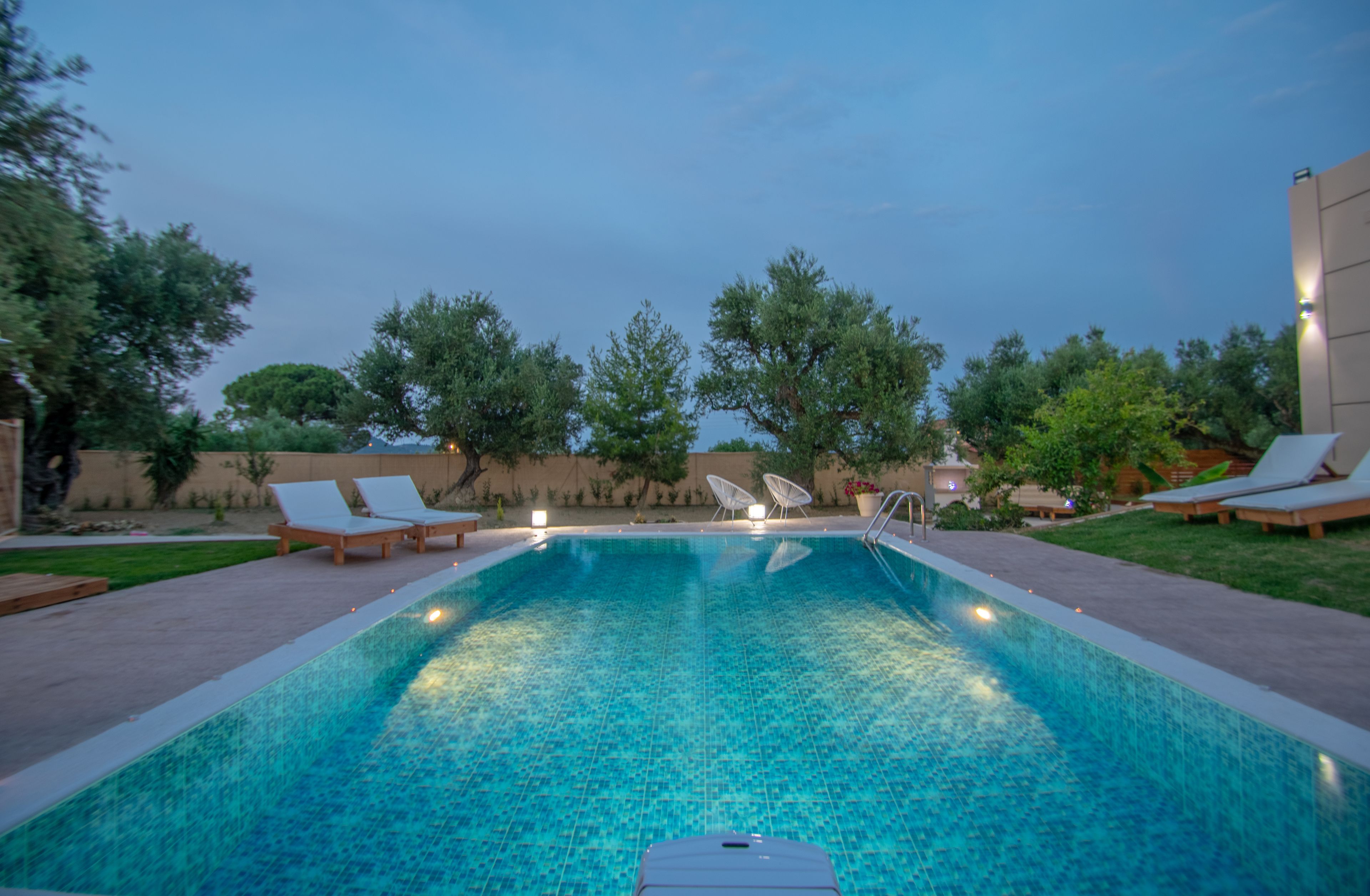 Private pool