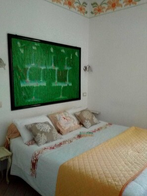 Double Room (Scheggia di Sole) | Premium bedding, down duvets, individually decorated - La Stiva Affittacamere (Riomaggiore)