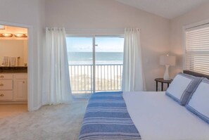 3 bedrooms, iron/ironing board, travel crib, free WiFi