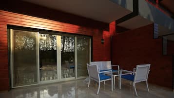 Single Room, 1 Bedroom, Garden View | Balcony