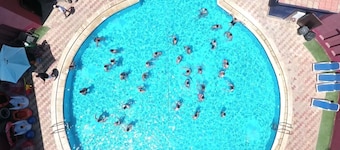 Byoot Bay Hotel & Resort