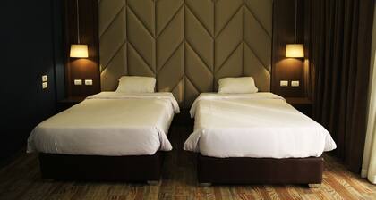Byoot Bay Hotel & Resort