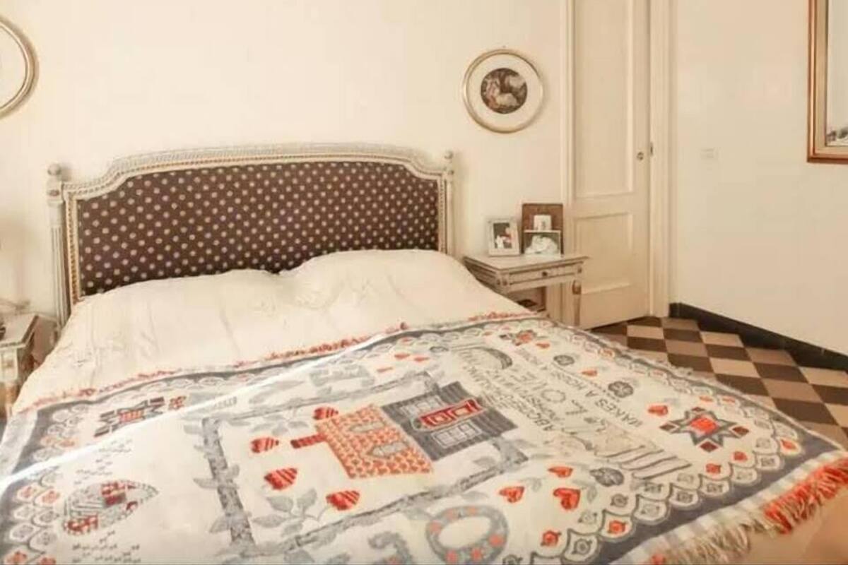 Double Room, 1 Queen Bed, Shared Bathroom | Free WiFi