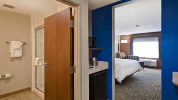 Desk, blackout curtains, iron/ironing board, free WiFi