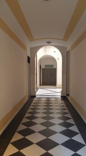 Interior - Little Tower Over The Roofs (Modena)