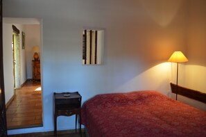 2 dormitorios, tabla de planchar con plancha, wifi y ropa de cama