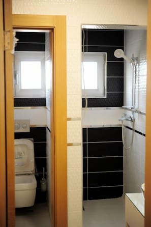Apartment | Bathroom