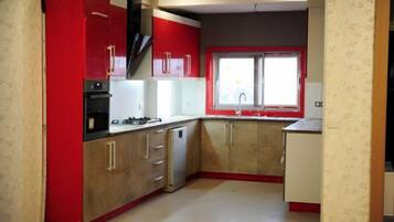 Apartment | Private kitchen | Fridge, microwave, oven, stovetop