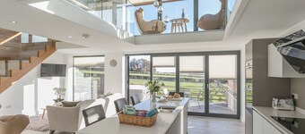 The Lookout - UKC3846