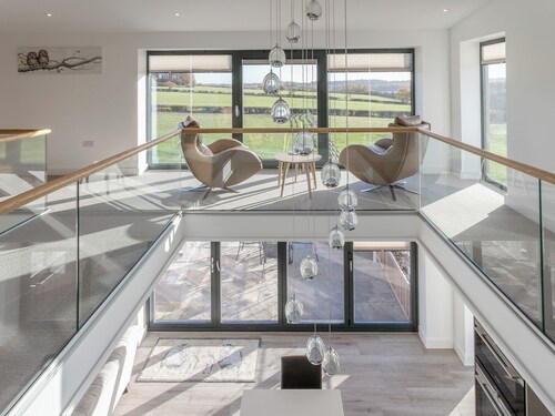 The Lookout - UKC3846