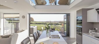 The Lookout - UKC3846