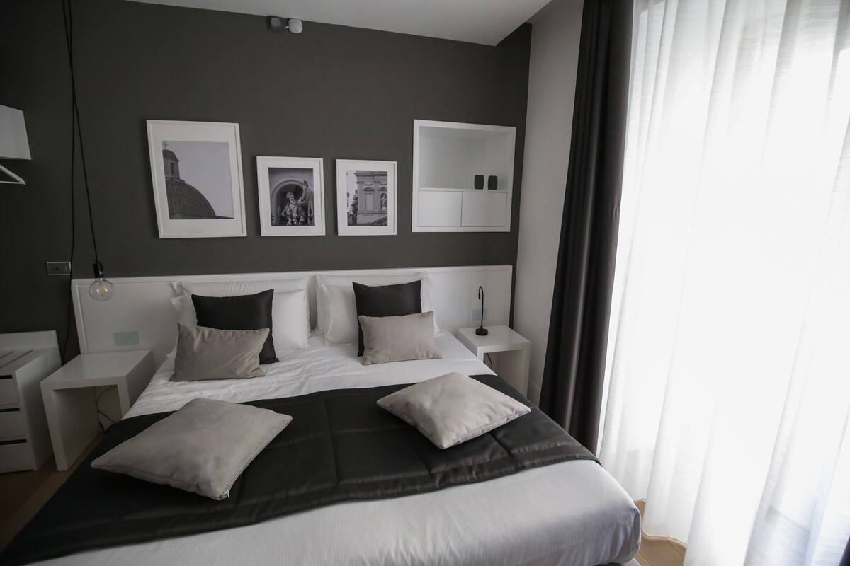 In-room safe, desk, blackout drapes, soundproofing