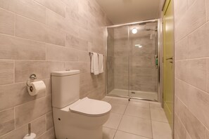 Bathroom - Central Park Apartment 2 (Killarney)